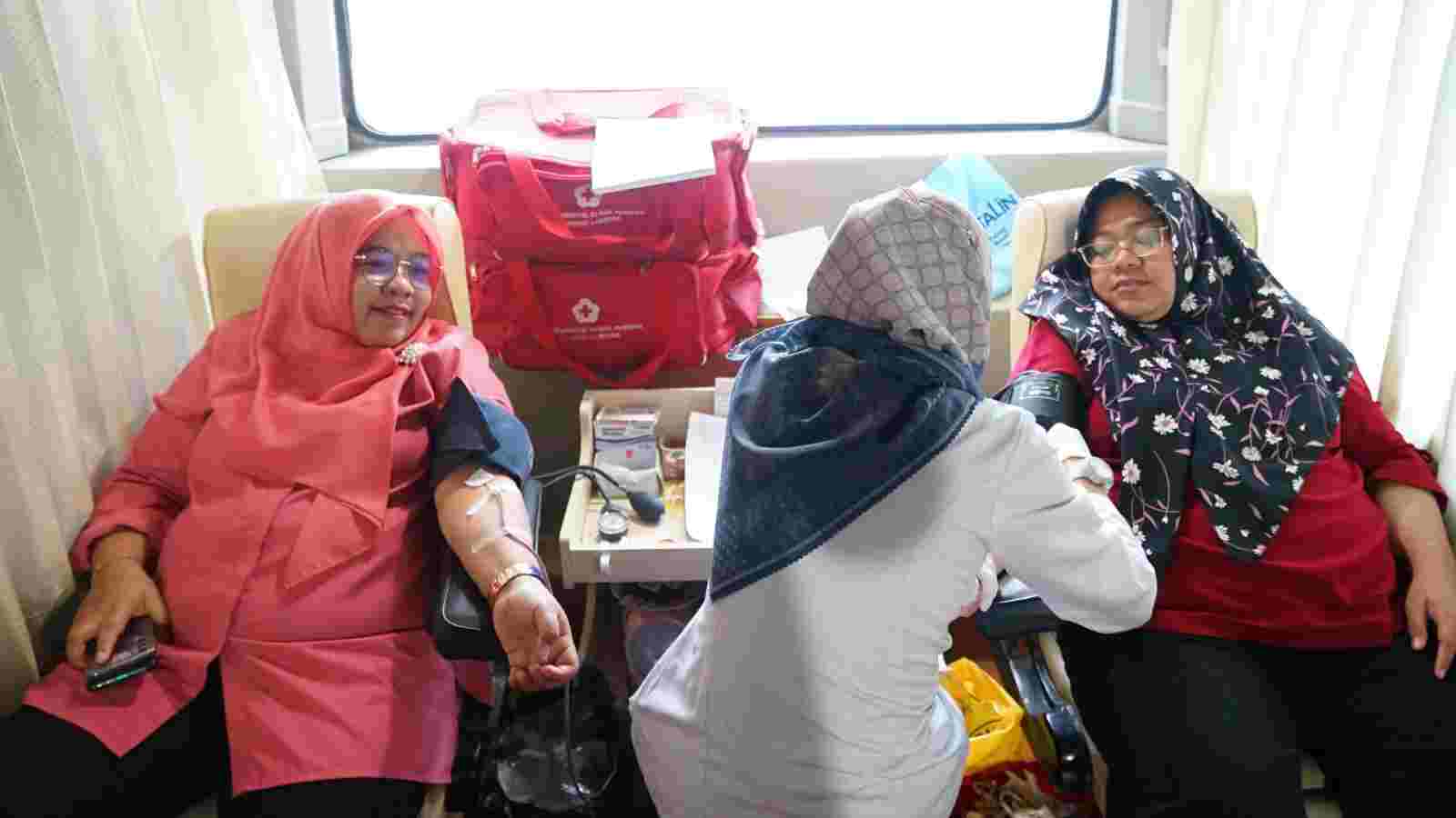 Gebyar Dies Natalis Ke-26, UKM KSR PMI IIB Darmajaya Gelar Donor Darah Sukarela Gebyar Dies Natalis Ke-26, UKM KSR PMI IIB Darmajaya Gelar Donor Darah Sukarela