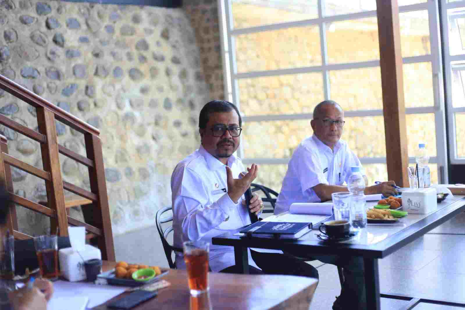 Evaluasi Realisasi APBK, Pj Bupati Aceh Utara Rapimsus di Gunung Salak Evaluasi Realisasi APBK, Pj Bupati Aceh Utara Rapimsus di Gunung Salak