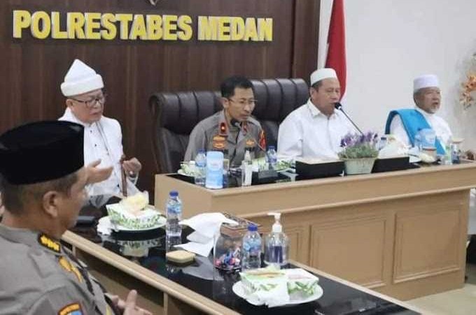 Prof. DR Amiruddin MS: Warga Jangan Terpancing Provokasi Berita yang Tidak Benar Prof. DR Amiruddin MS: Warga Jangan Terpancing Provokasi Berita yang Tidak Benar