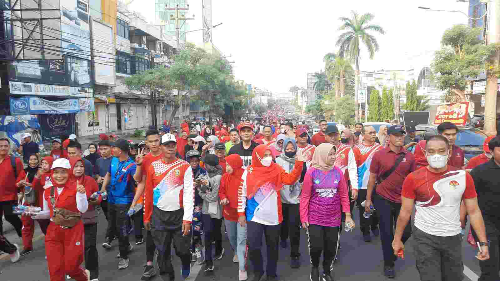 Prajurit dan Persit Kodim 0410/KBL Warnai Kemeriahan HUT-341 Kota Bandar Lampung Prajurit dan Persit Kodim 0410/KBL Warnai Kemeriahan HUT-341 Kota Bandar Lampung