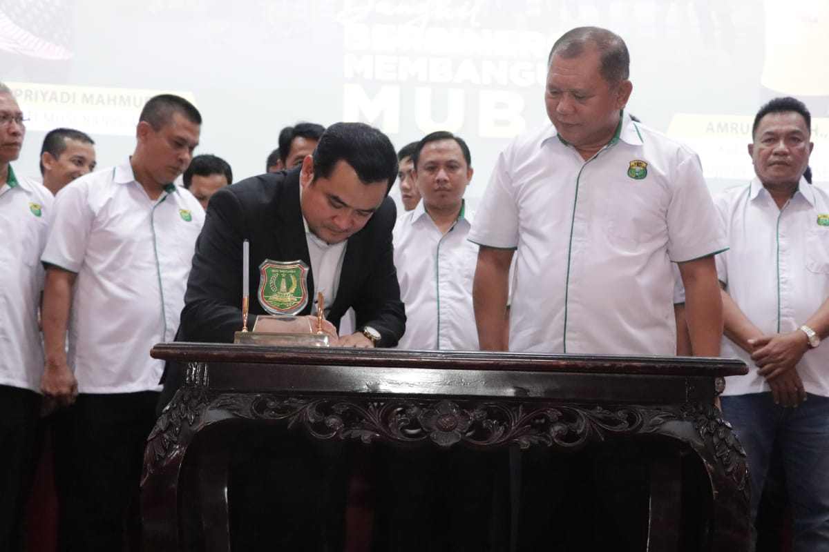 Musni Wijaya Jadi Ketua Umum PBSI Muba Musni Wijaya Jadi Ketua Umum PBSI Muba