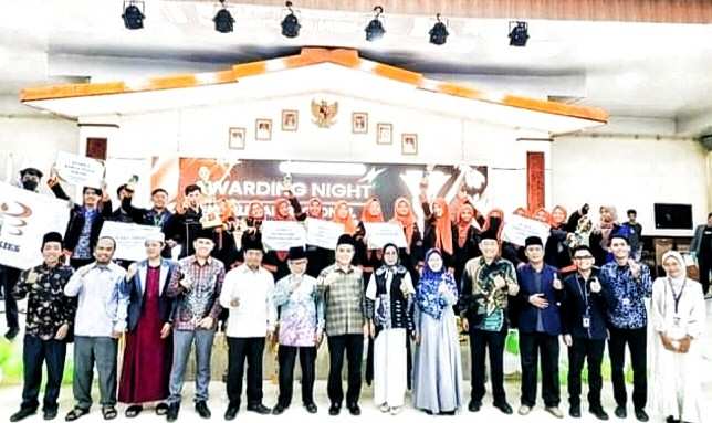 Dengan Tanda Pemukulan Gong Acara IAIQI 2023 Resmi Ditutup Wabup Ardani Dengan Tanda Pemukulan Gong Acara IAIQI 2023 Resmi Ditutup Wabup Ardani