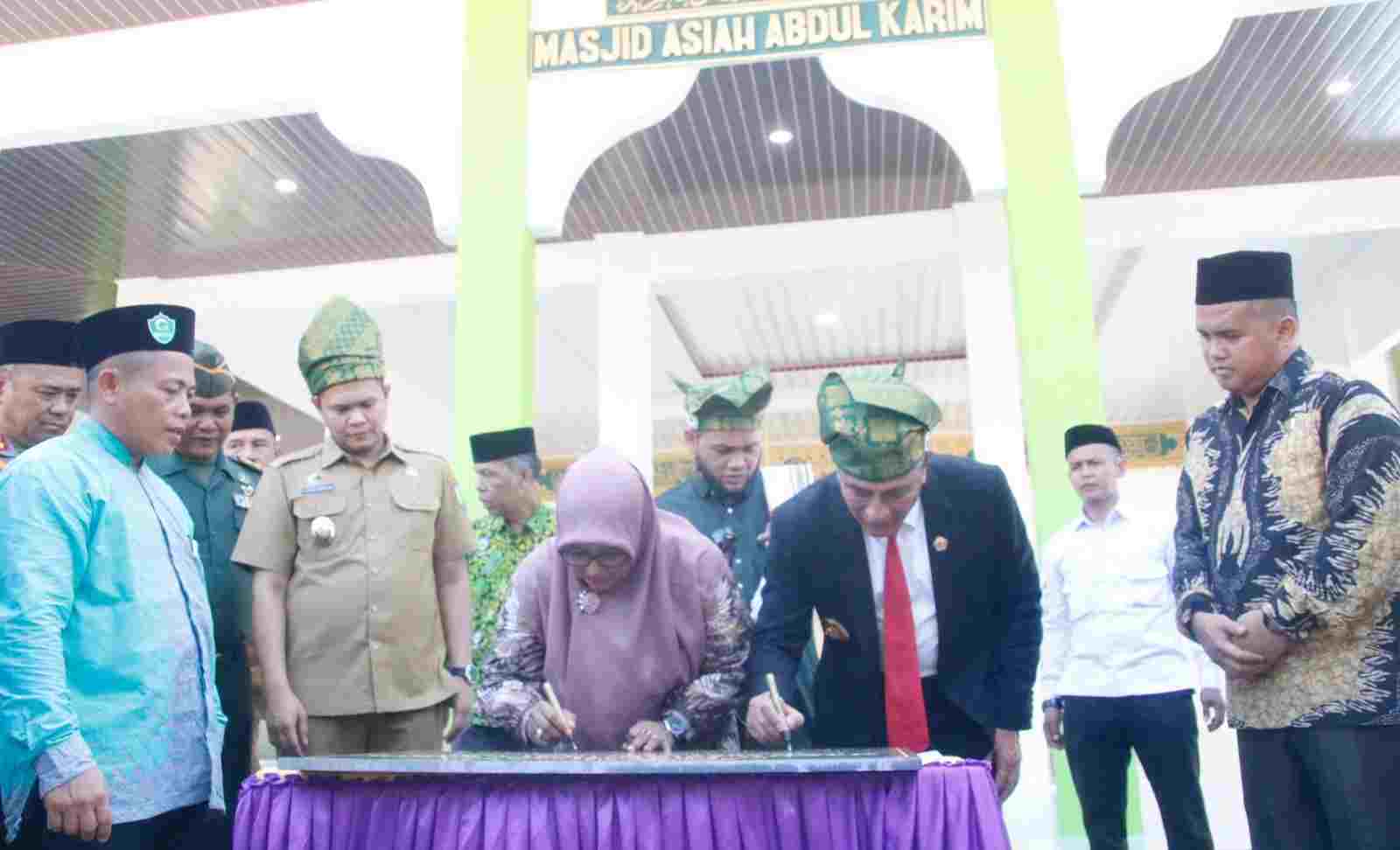 Wabup Sergai Bersama Gubsu Resmikan Pondok Pesantren Tahfidz Al-Qur’an Abdullah Al Busyroni Wabup Sergai Bersama Gubsu Resmikan Pondok Pesantren Tahfidz Al-Qur’an Abdullah Al Busyroni