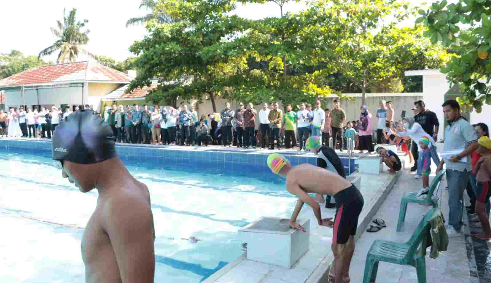 Gratis Untuk Umum, Bupati Sergai Kembali Mengoperasikan Kolam Renang Erry-Soekirman Gratis Untuk Umum, Bupati Sergai Kembali Mengoperasikan Kolam Renang Erry-Soekirman