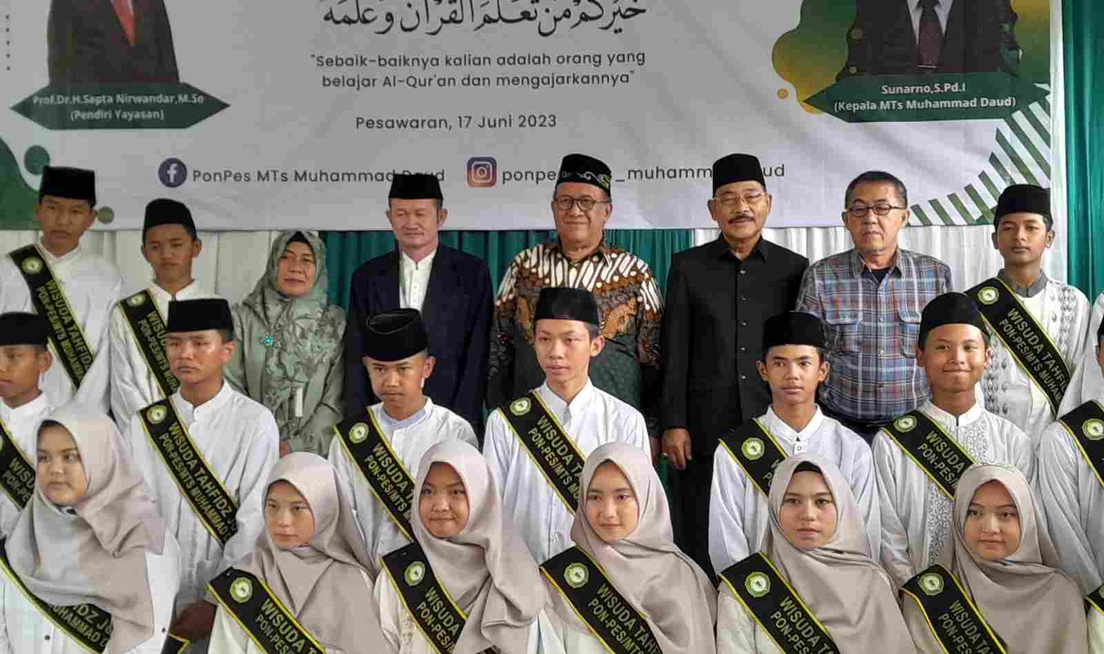 Prof.Dr.H.Sapta Nirwandar Hadiri Wisuda Tahfidz Qur’an dan Pelepasan Siswa/i Klas IX Mts M Daud Prof.Dr.H.Sapta Nirwandar Hadiri Wisuda Tahfidz Qur’an dan Pelepasan Siswa/i Klas IX Mts M Daud