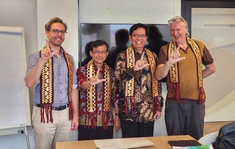 Jajaki Kerjasama Akademik, Rektor UIN RIL Mengunjungi Universitas Leiden, the Netherlands Jajaki Kerjasama Akademik, Rektor UIN RIL Mengunjungi Universitas Leiden, the Netherlands