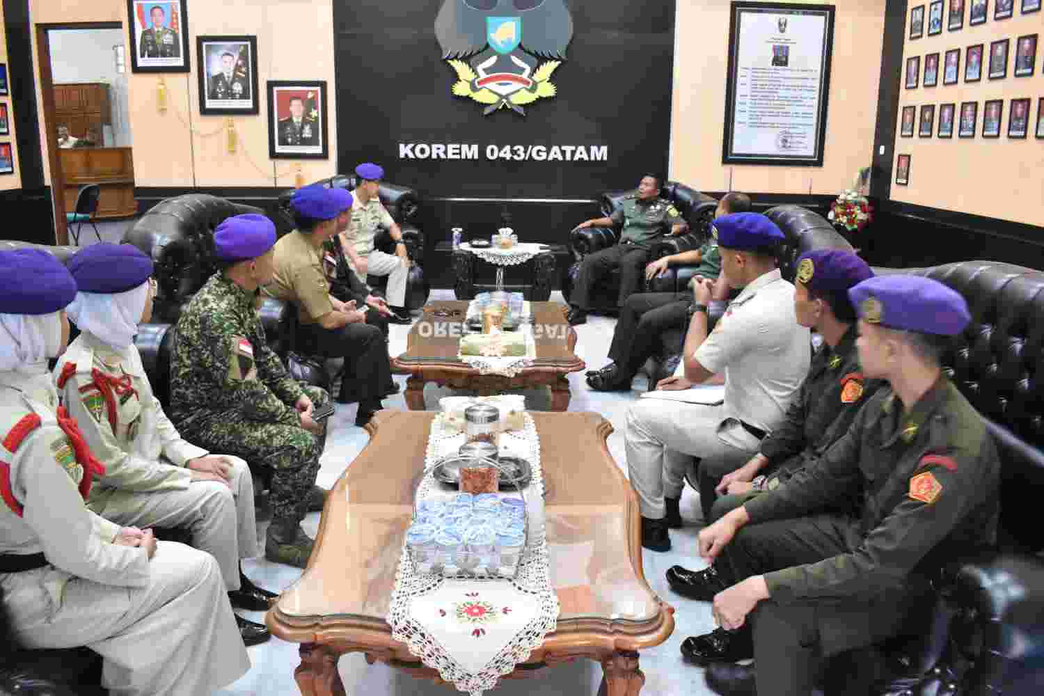 Danmen Beserta Satgas HUT Ke-45 Resimen Mahasiswa Lampung Audiensi Dengan Danrem dan Walikota Danmen Beserta Satgas HUT Ke-45 Resimen Mahasiswa Lampung Audiensi Dengan Danrem dan Walikota