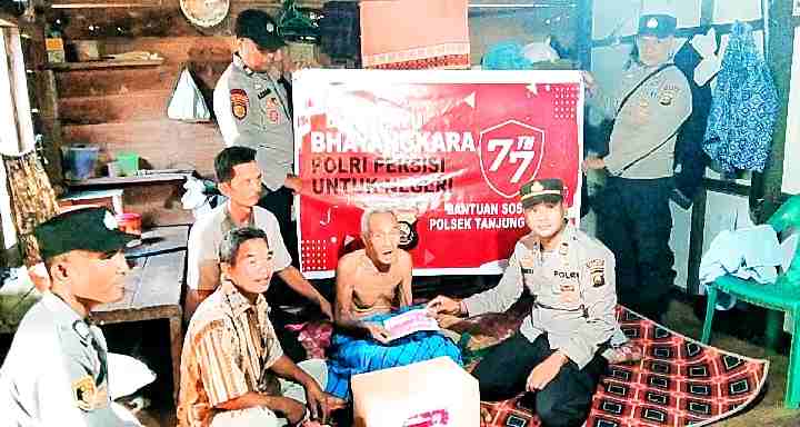 HUT Bhayangkara ke-77, Polsek T. Raja Bagi Sembako Kepada Warga Lanjut Usia atau Warga Kurang Mampu HUT Bhayangkara ke-77, Polsek T. Raja Bagi Sembako Kepada Warga Lanjut Usia atau Warga Kurang Mampu