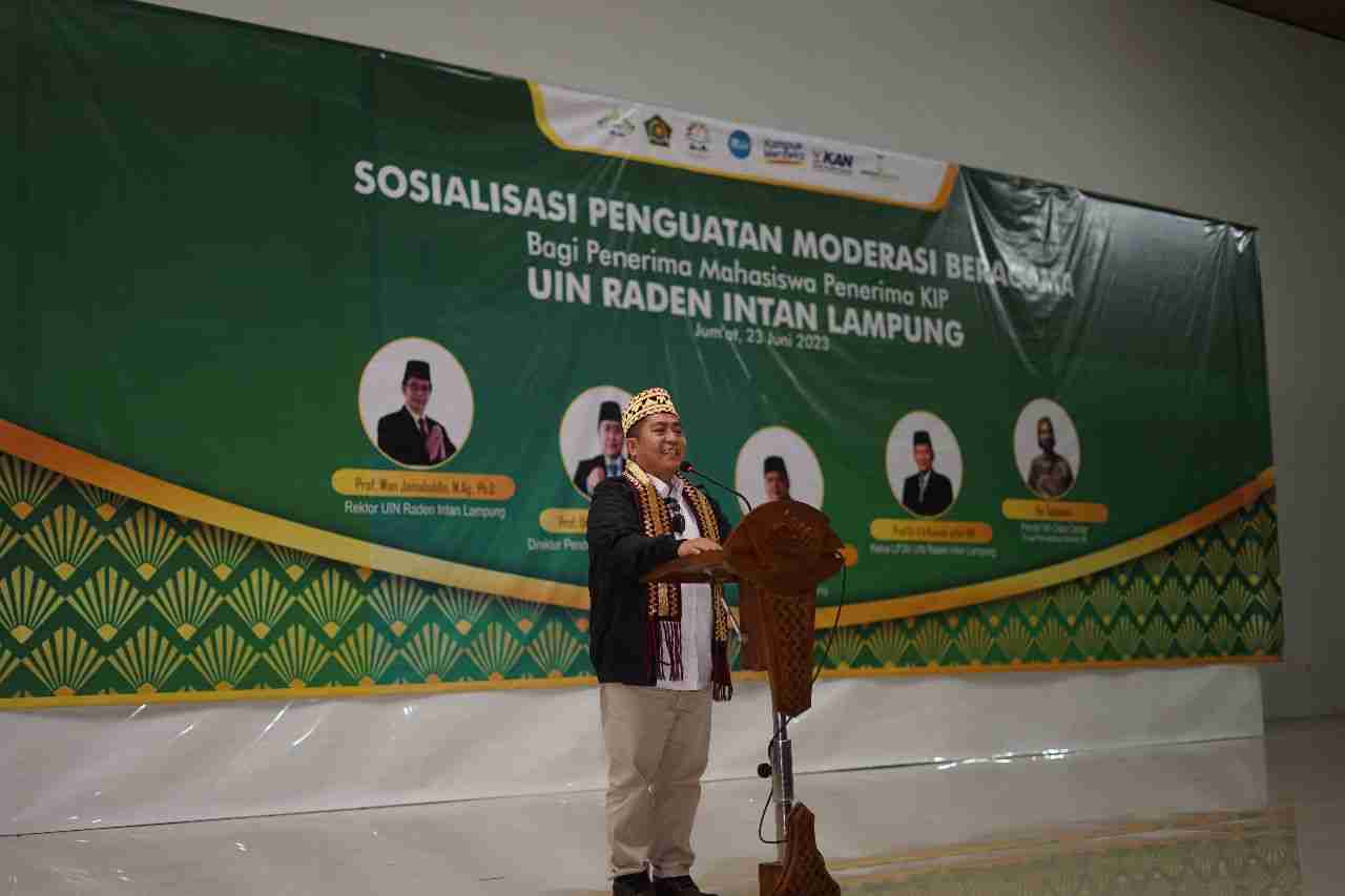 Direktur Diktis Kemenag Sampaikan Empat Indikator Moderasi Beragama Direktur Diktis Kemenag Sampaikan Empat Indikator Moderasi Beragama