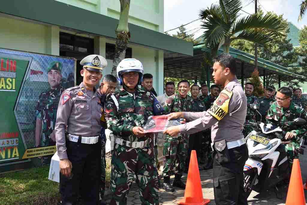 Deni Ceni Accident Lalin, Prajurit Wijayakusuma di Safety Riding Polresta Banyumas Deni Ceni Accident Lalin, Prajurit Wijayakusuma di Safety Riding Polresta Banyumas