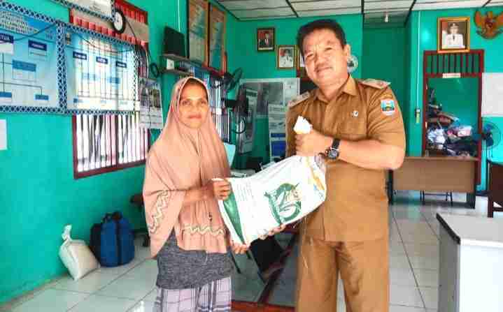 Pemerintahan Pekon Way Batang dan Tanjung Jati Bagikan Ketahanan Pangan Pemerintahan Pekon Way Batang dan Tanjung Jati Bagikan Ketahanan Pangan