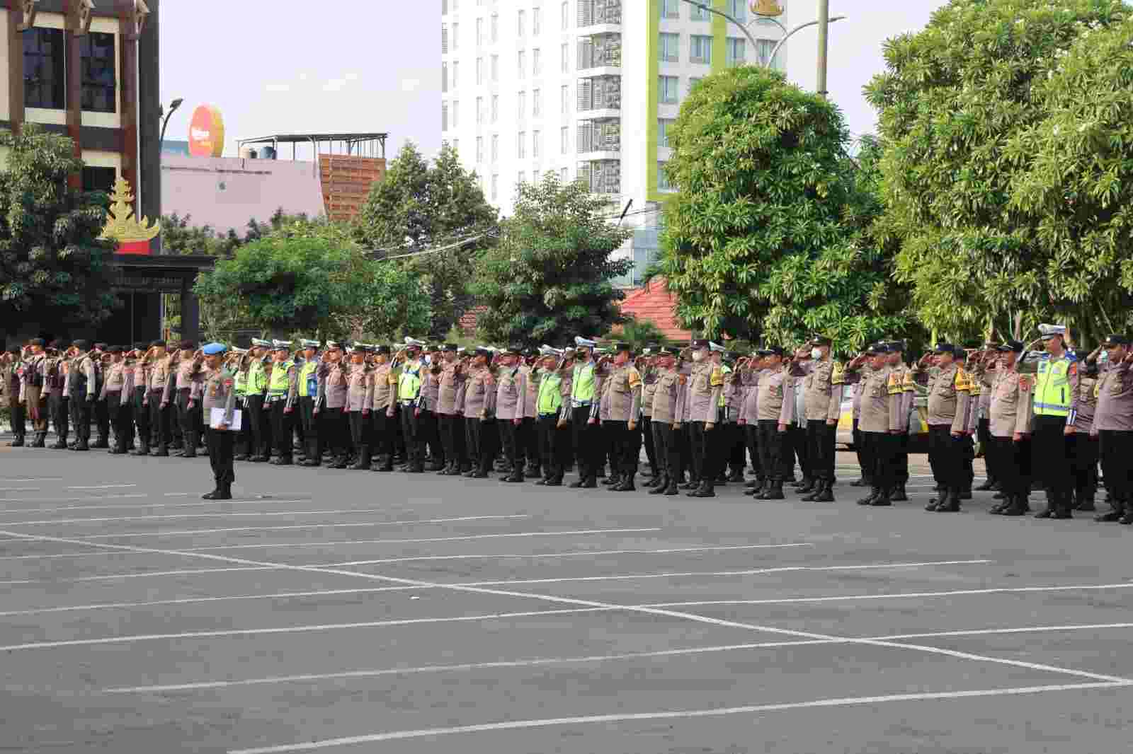 Siagakan Ratusan Personil, Kapolresta Pimpin Apel Kesiapan Pengamanan Malam Takbiran Siagakan Ratusan Personil, Kapolresta Pimpin Apel Kesiapan Pengamanan Malam Takbiran