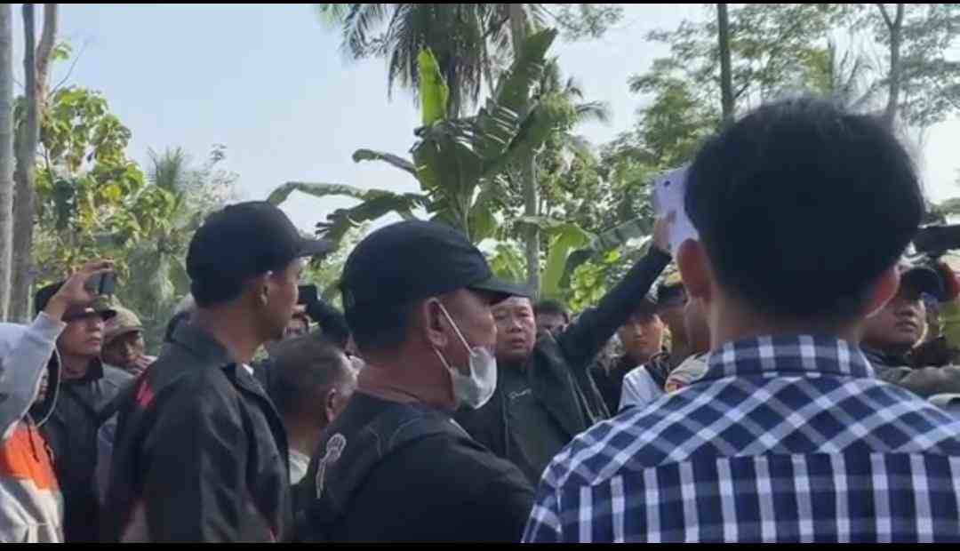 Penduduk Asli Tamansari Terganggu Demo PTPN VII Penduduk Asli Tamansari Terganggu Demo PTPN VII