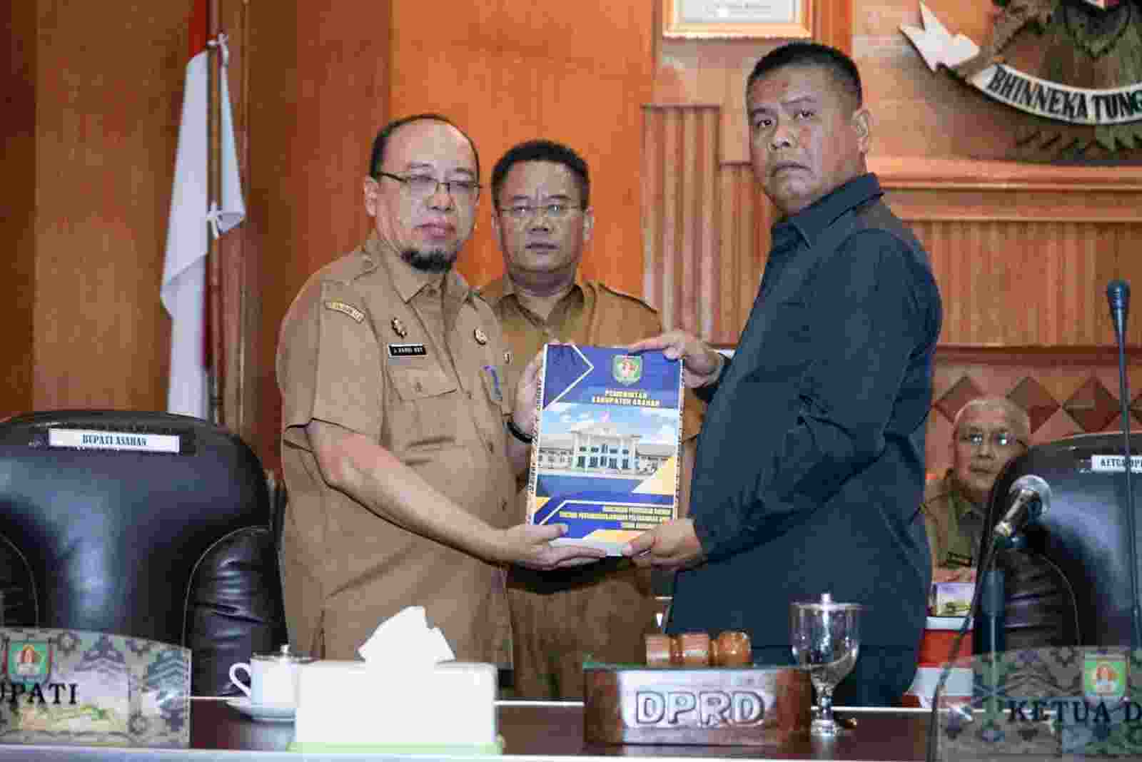 Pemkab Asahan Sampaikan Ranperda LPJ APBD TA 2022 Pemkab Asahan Sampaikan Ranperda LPJ APBD TA 2022