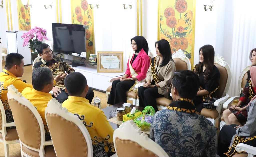 Bupati Musa Ahmad Menerima Audiensi Putri Otonomi dan Muli Mekhanai 2023 Bupati Musa Ahmad Menerima Audiensi Putri Otonomi dan Muli Mekhanai 2023