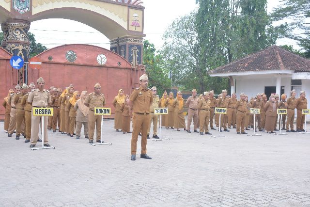 Apel Mingguan Pemerintah Daerah Kabupaten Lampung Tengah Apel Mingguan Pemerintah Daerah Kabupaten Lampung Tengah