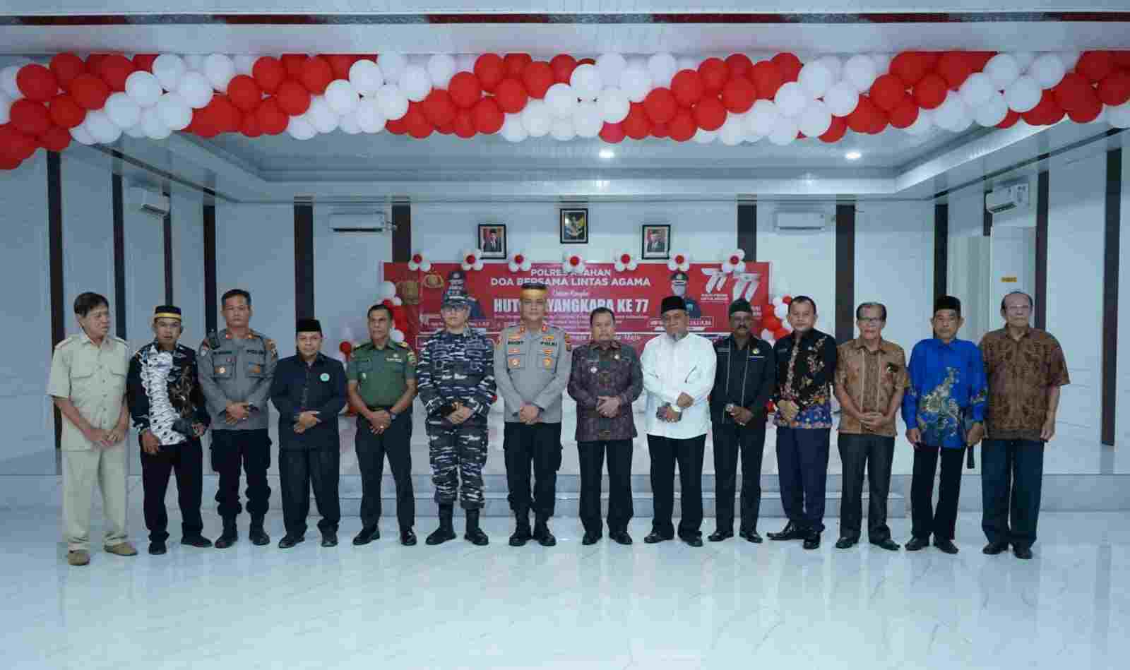 Drs. Muhilli Lubis Ikuti Doa Bersama Lintas Agama Secara Virtual di Mapolres Asahan Drs. Muhilli Lubis Ikuti Doa Bersama Lintas Agama Secara Virtual di Mapolres Asahan