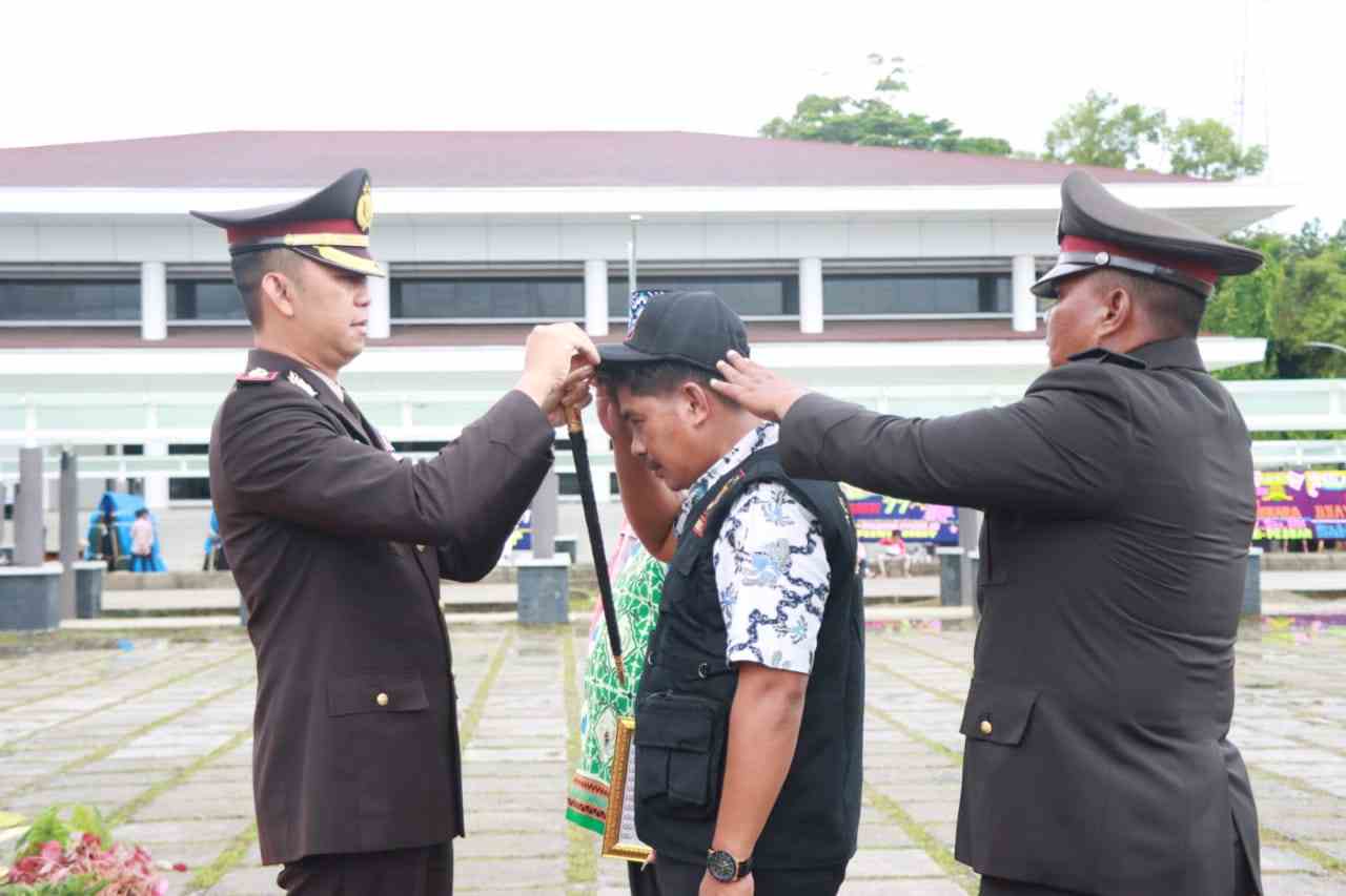 Gelar Upacara Hari Bhayangkara ke-77, Polres Pesisir Barat Berikan Penghargaan Gelar Upacara Hari Bhayangkara ke-77, Polres Pesisir Barat Berikan Penghargaan