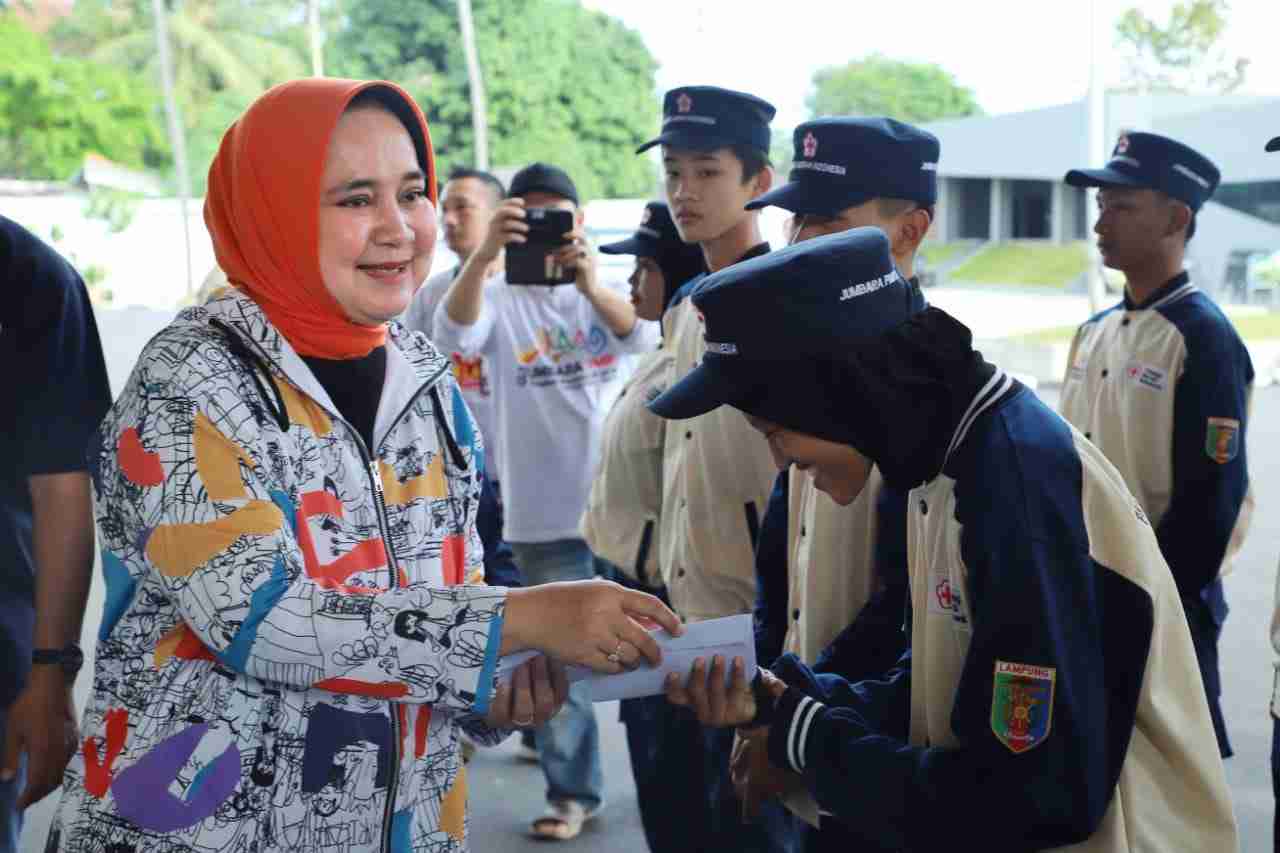 Ibu Riana Sari Lepas Kontingen PMR Ikuti Jumpa Bakti Gembira Tingkat Nasional IX Tahun 2023 Ibu Riana Sari Lepas Kontingen PMR Ikuti Jumpa Bakti Gembira Tingkat Nasional IX Tahun 2023