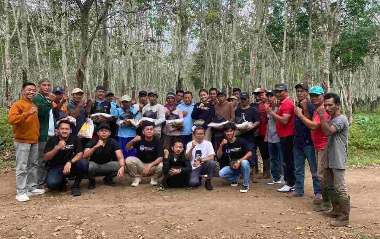 FKPPIB Santuni Warga Terdampak Demo PTPN VII FKPPIB Santuni Warga Terdampak Demo PTPN VII