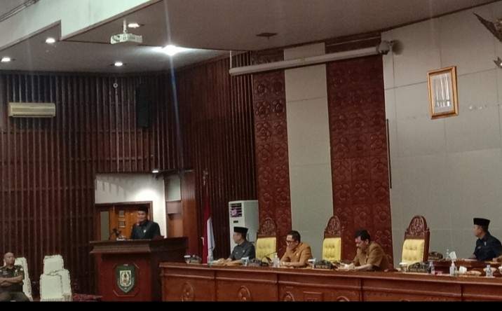 Fraksi Gerindra Sampaikan Beberapa Catatan, Soroti PAD 2022 Fraksi Gerindra Sampaikan Beberapa Catatan, Soroti PAD 2022