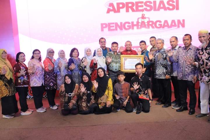 Desa Pondok Batu Raih Kampung Keluarga Berkualitas Terbaik Tingkat Nasional 2023 Desa Pondok Batu Raih Kampung Keluarga Berkualitas Terbaik Tingkat Nasional 2023