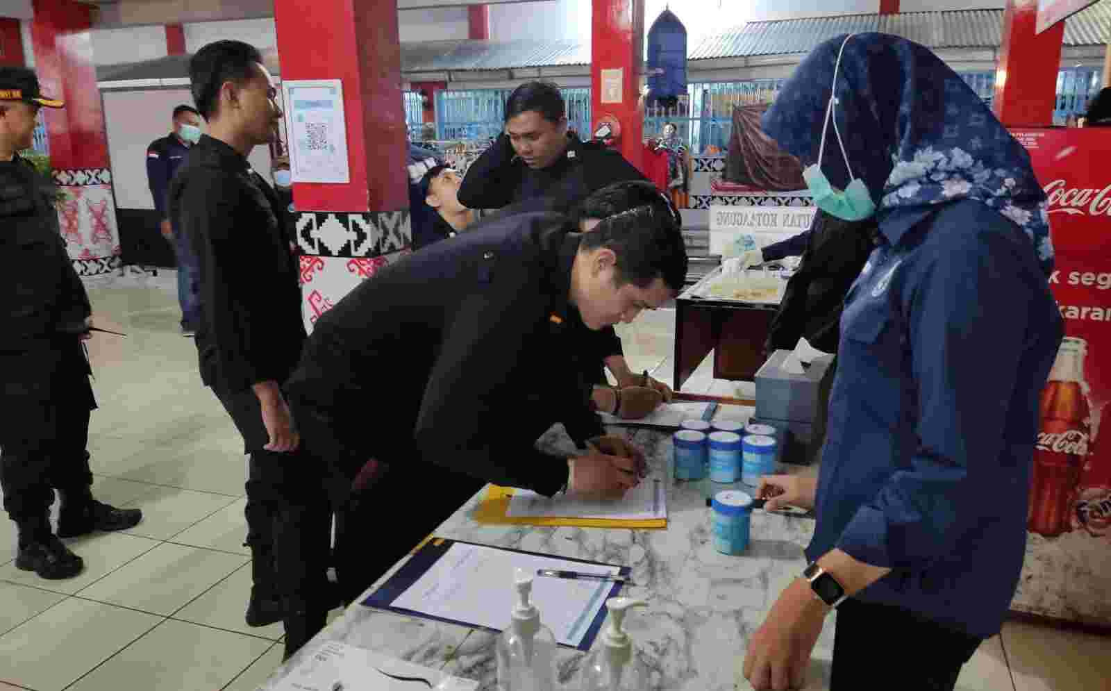 Rutan Kota Agung dan BNNK Tanggamus Gelar Razia dan Test Urine Rutan Kota Agung dan BNNK Tanggamus Gelar Razia dan Test Urine