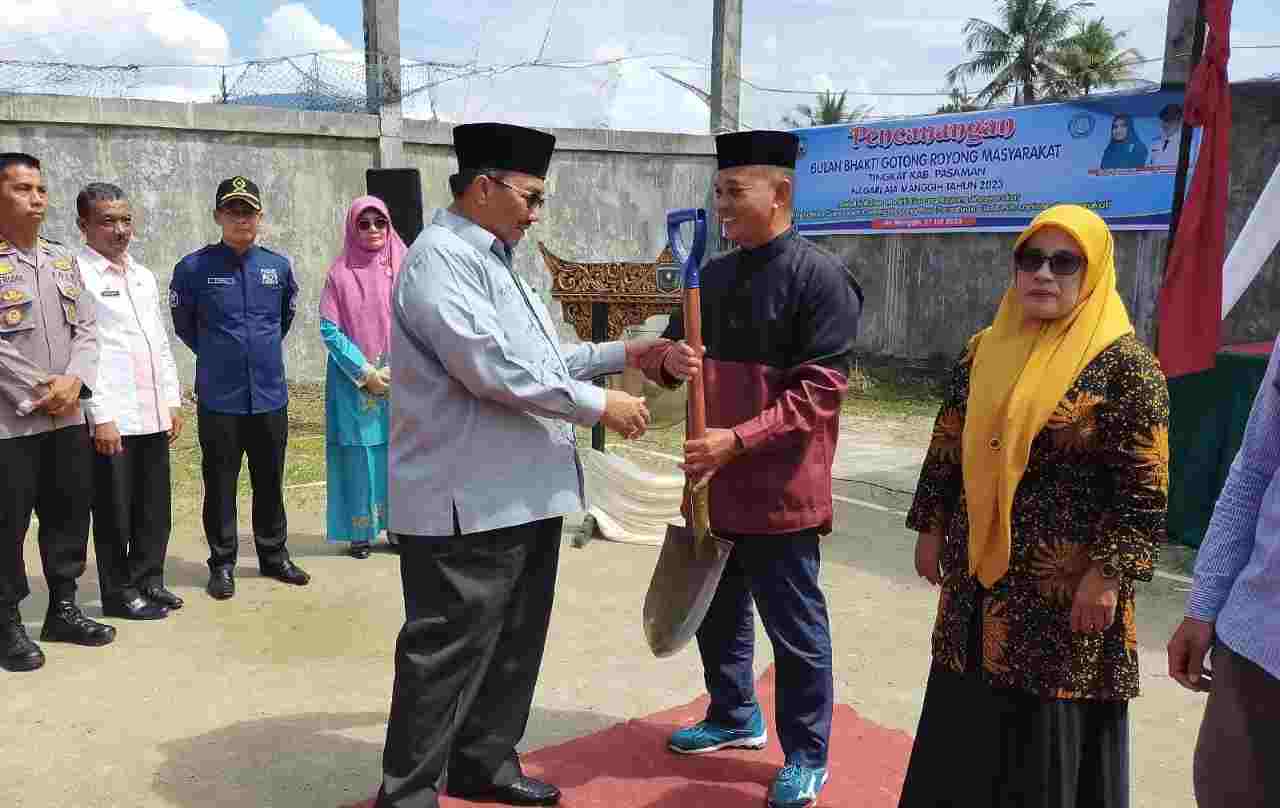 Tingkatkan Semangat Gotong Royong, H Benny Utama Canangkan BBGRM Tingkat Kabupaten Tingkatkan Semangat Gotong Royong, H Benny Utama Canangkan BBGRM Tingkat Kabupaten