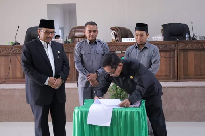 DPRD Pasaman Gelar Paripurna Nota Persetujuan Rancangan Peraturan Daerah DPRD Pasaman Gelar Paripurna Nota Persetujuan Rancangan Peraturan Daerah