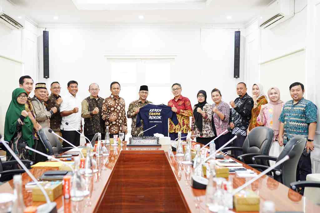 Pj Bupati Apriyadi Dorong Lebih Maksimal Penanganan ATM Pj Bupati Apriyadi Dorong Lebih Maksimal Penanganan ATM