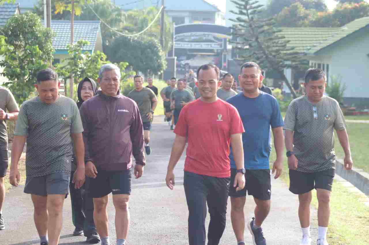 Jaga Kebugaran Tubuh, Kodim 0410/KBL Laksanakan Olahraga Bersama Jaga Kebugaran Tubuh, Kodim 0410/KBL Laksanakan Olahraga Bersama
