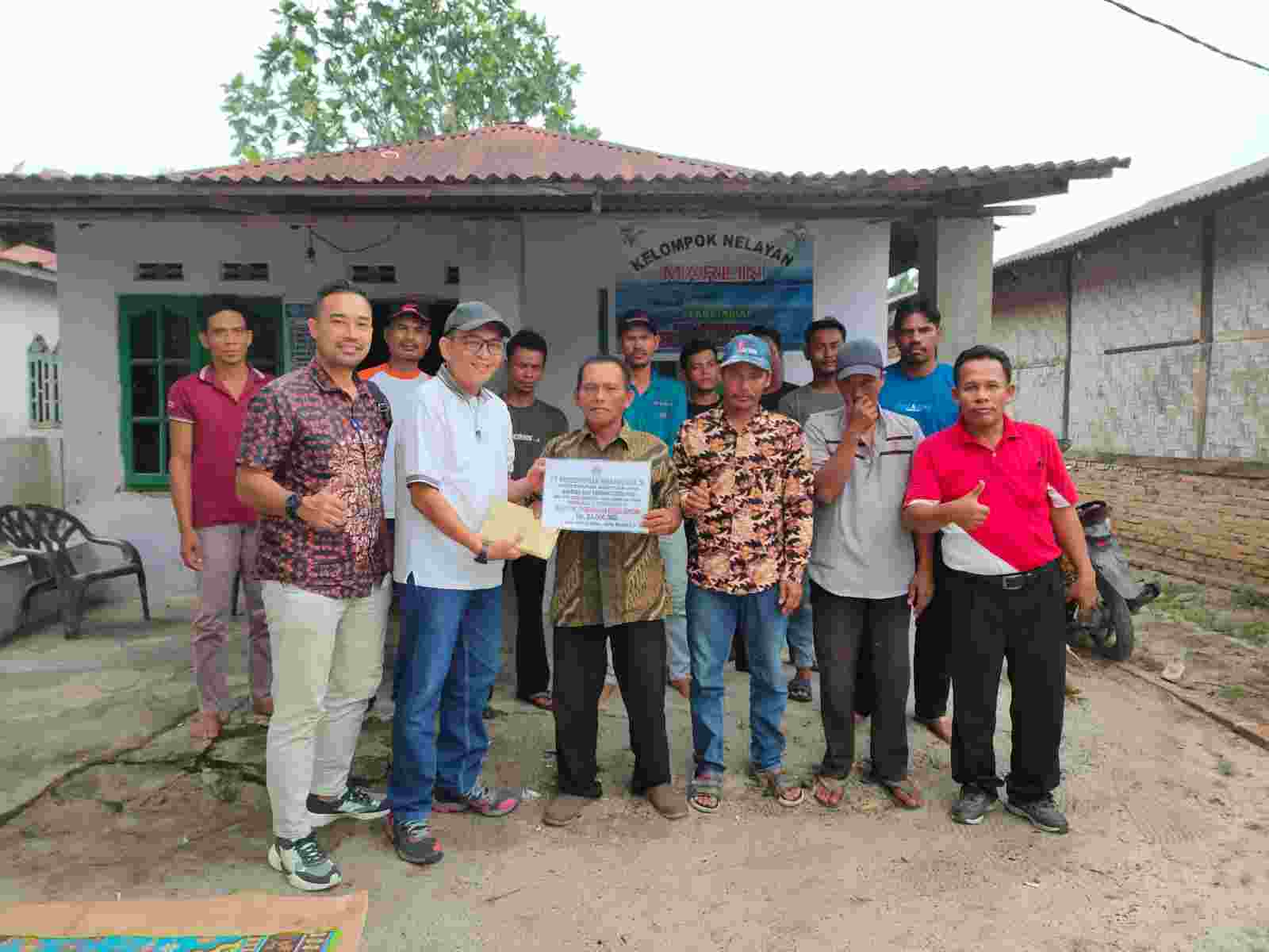 PT Perkebunan Nusantara IV Pabrik Adolina Berikan Bantuan Kelompok Nelayan Marlin PT Perkebunan Nusantara IV Pabrik Adolina Berikan Bantuan Kelompok Nelayan Marlin