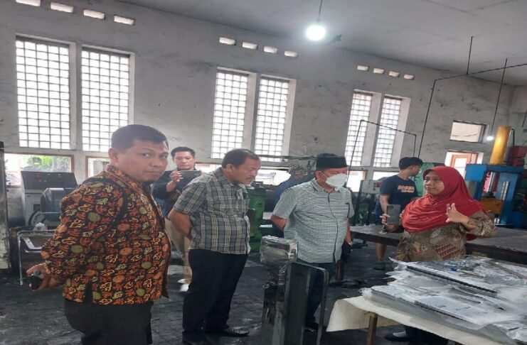 Wakil Komisi II DPRD Minta Ada Tempat Pengolahan Karet di Bengkulu Wakil Komisi II DPRD Minta Ada Tempat Pengolahan Karet di Bengkulu