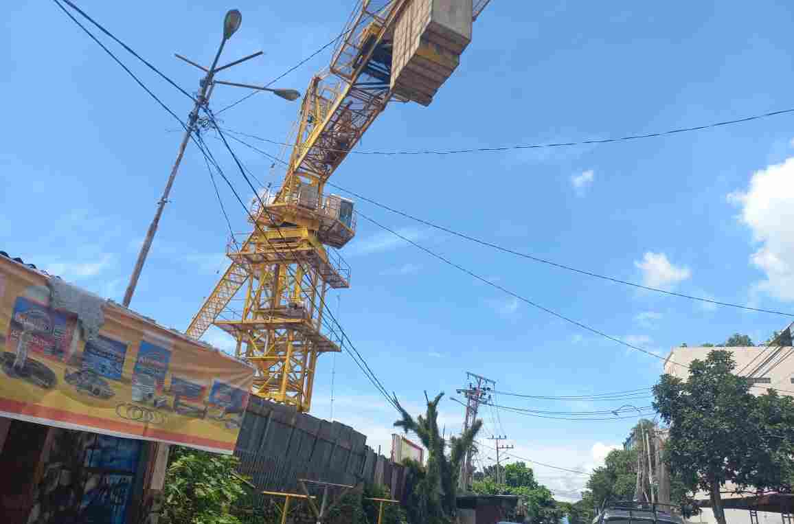 Terrain Crane Mega Proyek Ancam Keselamatan Masyarakat, Warga Pardomuan Minta Proyek Dihentikan Terrain Crane Mega Proyek Ancam Keselamatan Masyarakat, Warga Pardomuan Minta Proyek Dihentikan