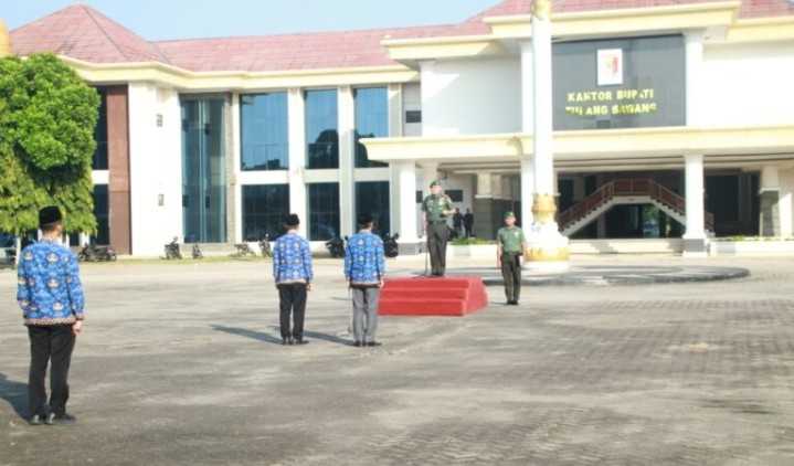 Dandim 0426 Tulang Bawang Menjadi Pemimpin Upacara Bulanan Dandim 0426 Tulang Bawang Menjadi Pemimpin Upacara Bulanan