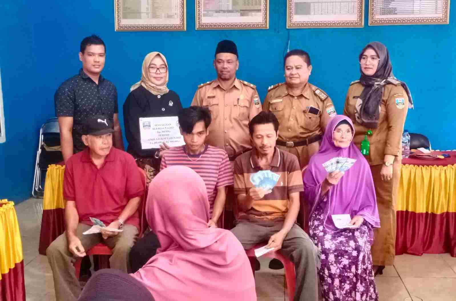 Pekon Way Redak Salurkan BLT-DD Tahap Dua Pekon Way Redak Salurkan BLT-DD Tahap Dua