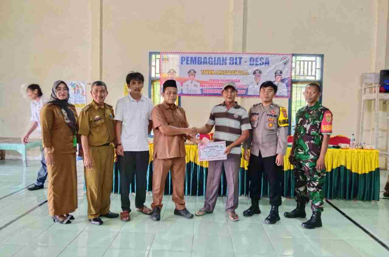 37 KPM Pekon Pahmungan Terima BLT-DD Tahap Dua 37 KPM Pekon Pahmungan Terima BLT-DD Tahap Dua