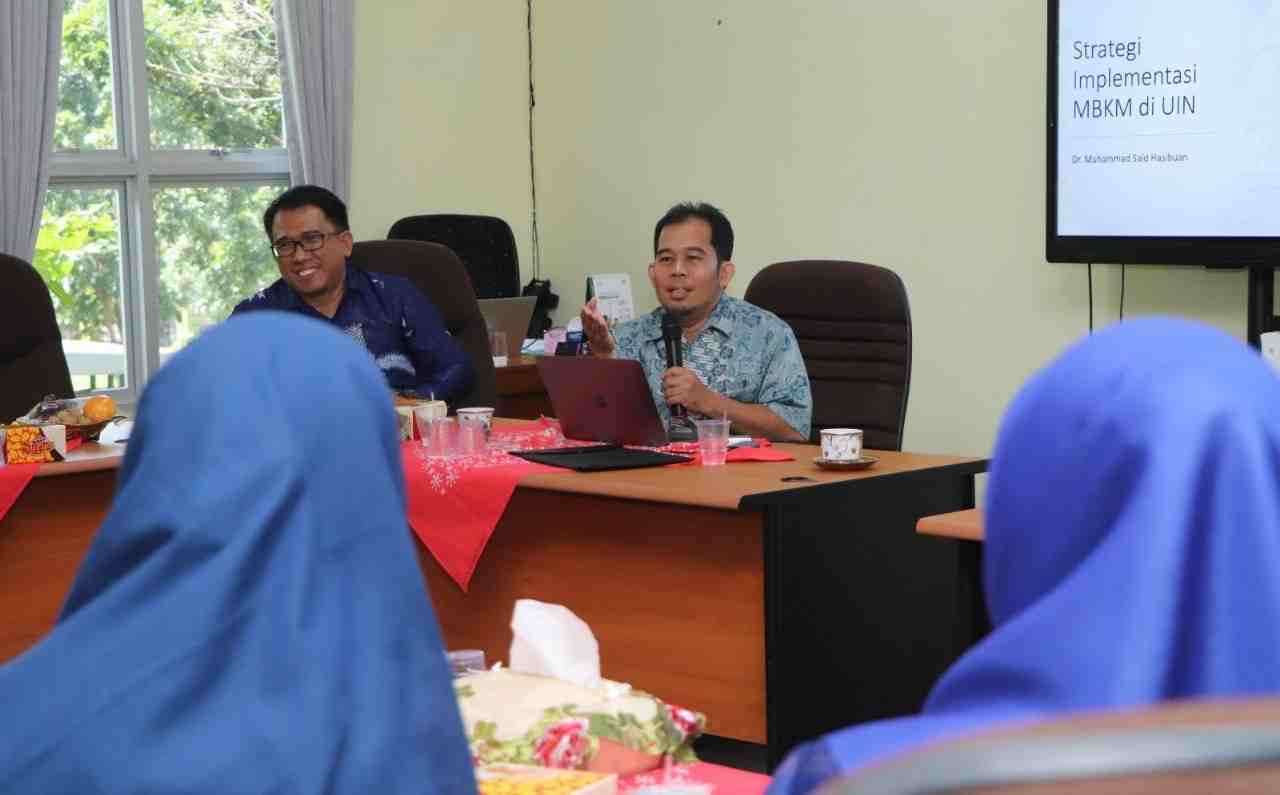 Workshop Peninjauan Kurikulum, WD I Harap Prodi Sisfo Dukung Visi UIN dengan Teknologi Workshop Peninjauan Kurikulum, WD I Harap Prodi Sisfo Dukung Visi UIN dengan Teknologi