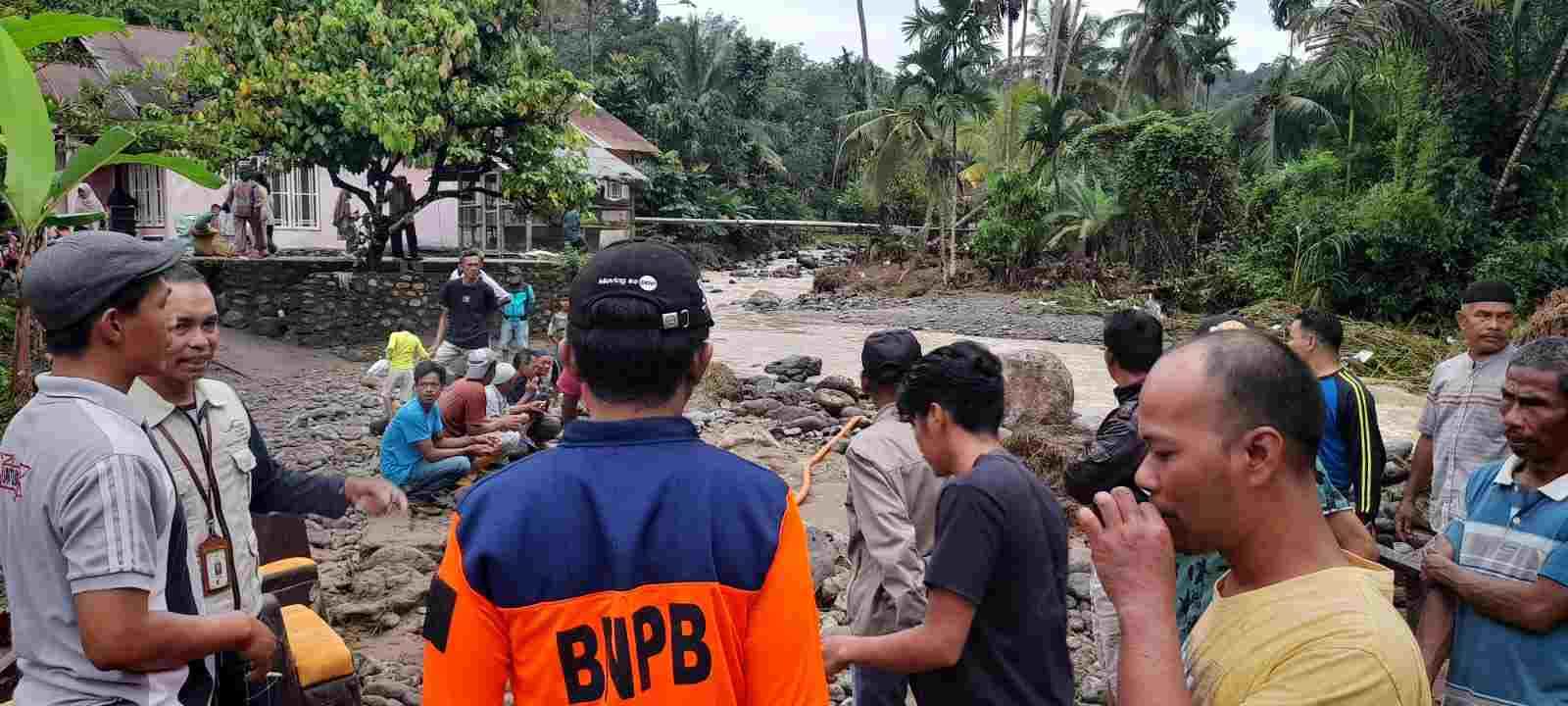 Limo Koto Kembali Berduka, Bupati Pasaman Turun Menuju Lokasi Banjir Limo Koto Kembali Berduka, Bupati Pasaman Turun Menuju Lokasi Banjir