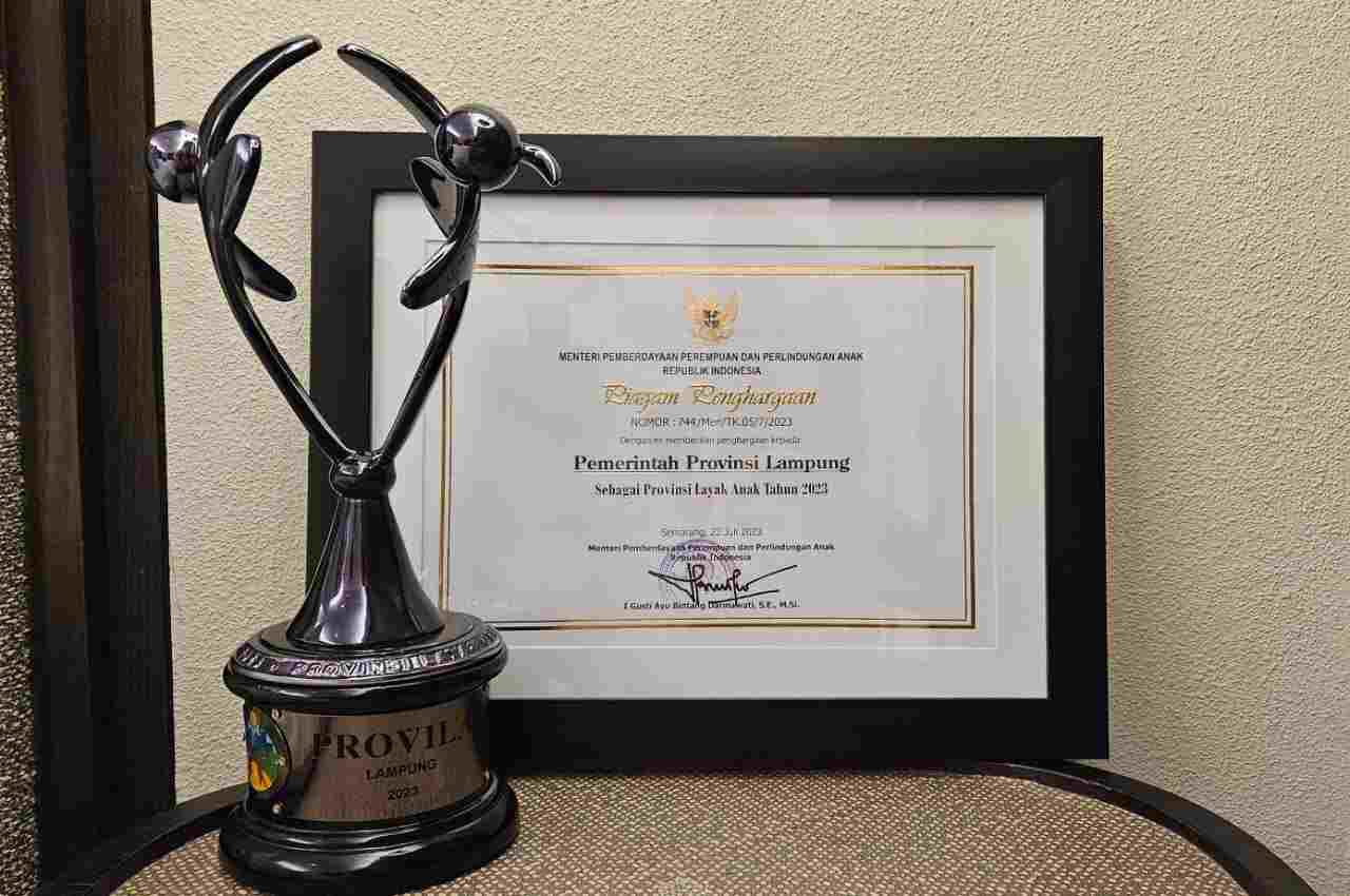 Gubernur Arinal Raih Penghargaan Pelopor Provila dari Kementerian PPPA RI Gubernur Arinal Raih Penghargaan Pelopor Provila dari Kementerian PPPA RI