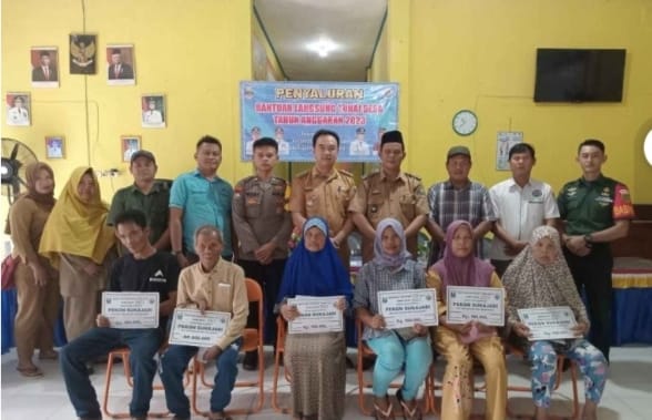 Pekon Sukajadi Bagikan BLT-DD Tahap Dua Kepada 19 KPM Pekon Sukajadi Bagikan BLT-DD Tahap Dua Kepada 19 KPM