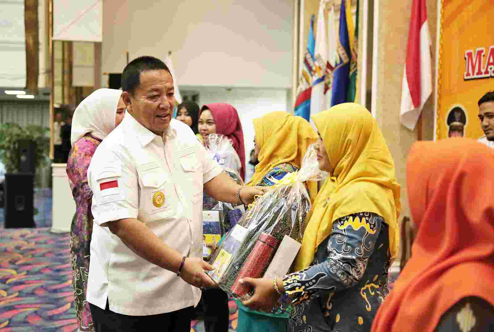 Gubernur Arinal Buka Acara Mahir Mendongeng untuk Anak Usia Dini Bersama Bunda PAUD Gubernur Arinal Buka Acara Mahir Mendongeng untuk Anak Usia Dini Bersama Bunda PAUD