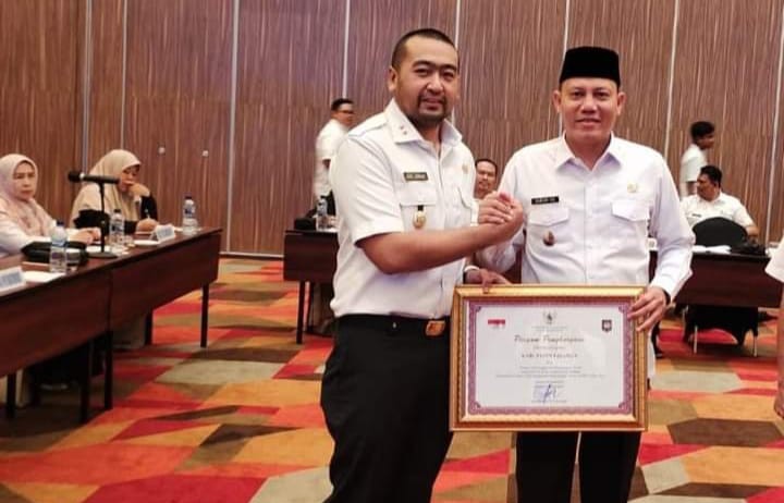 Terima Penghargaan, Pemkab Pasaman Raih Prestasi Terbaik LPPD 2022 Terima Penghargaan, Pemkab Pasaman Raih Prestasi Terbaik LPPD 2022