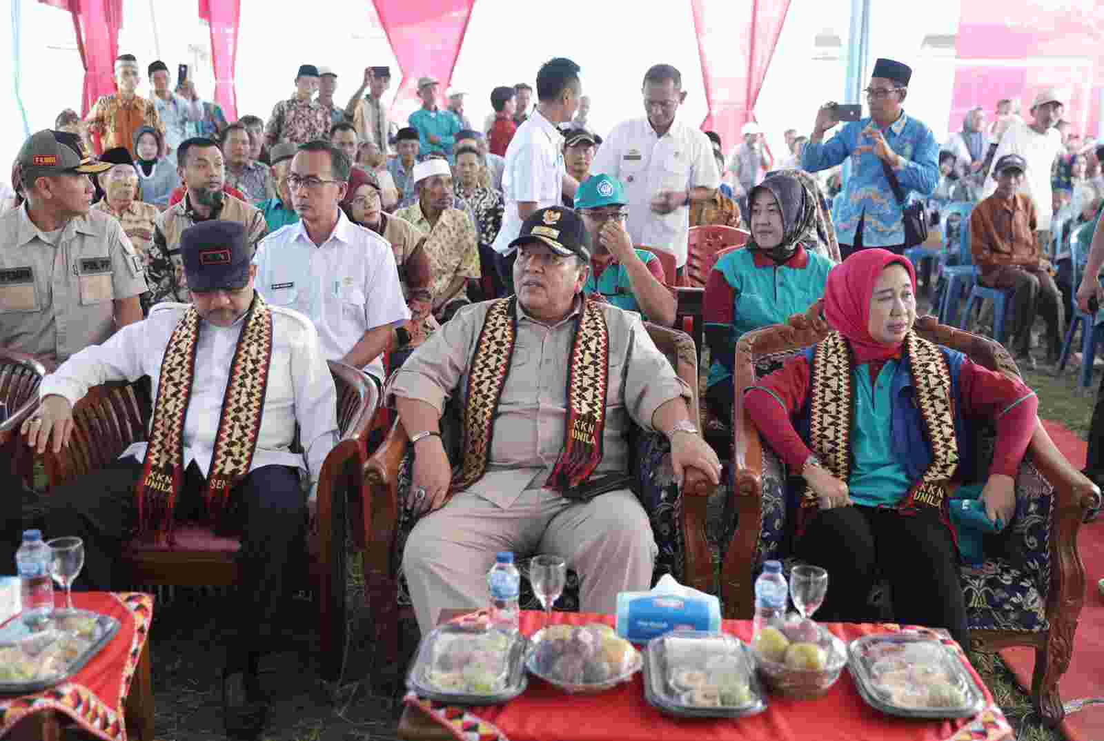 Gubernur Arinal Hadiri Pameran Hasil Karya Mahasiswa KKN Siger Berjaya 2023 Gubernur Arinal Hadiri Pameran Hasil Karya Mahasiswa KKN Siger Berjaya 2023