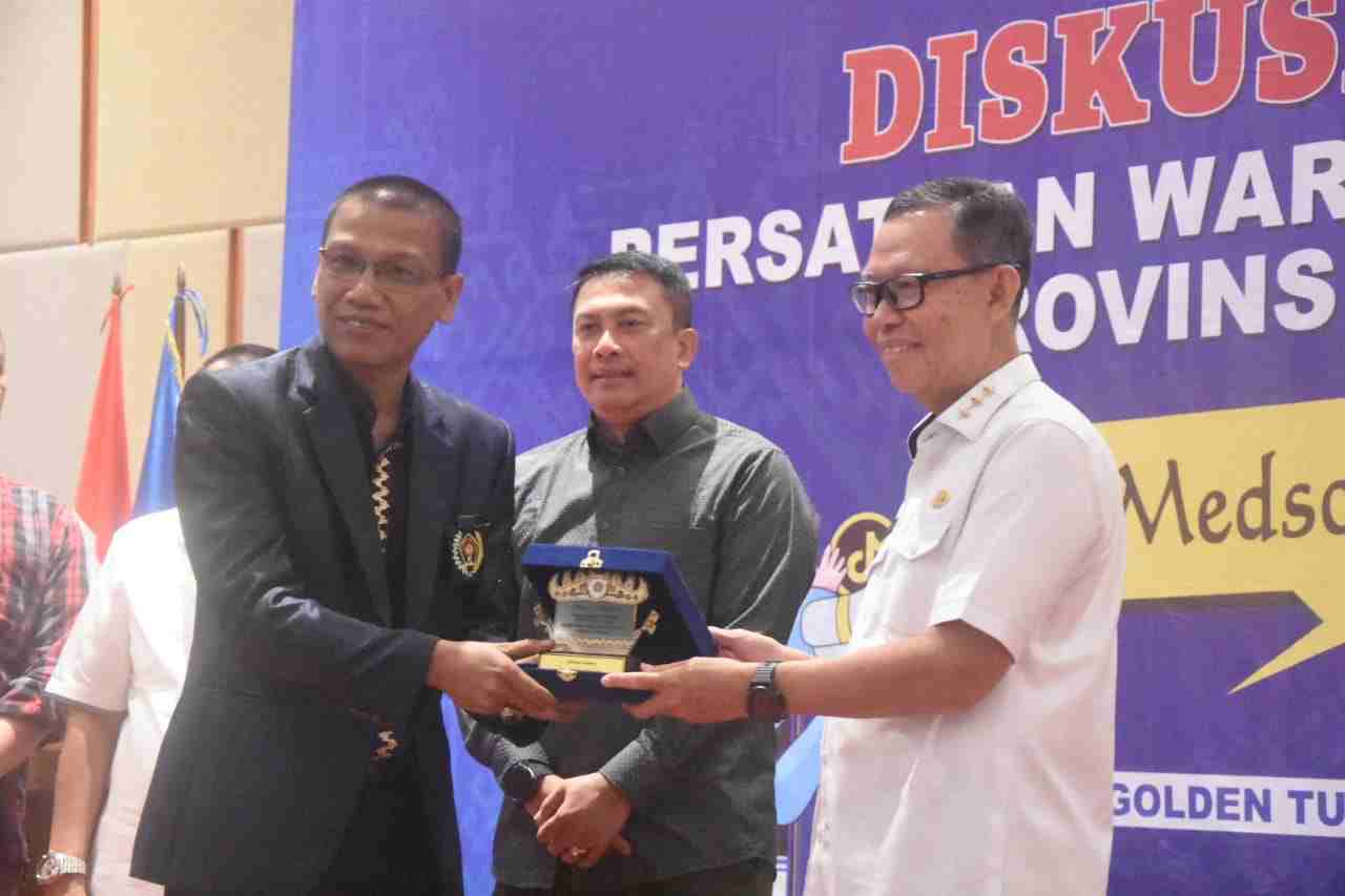 Diskusi Publik PWI, Wira: Wartawan Harus Jadi Pencuci Informasi Diskusi Publik PWI, Wira: Wartawan Harus Jadi Pencuci Informasi