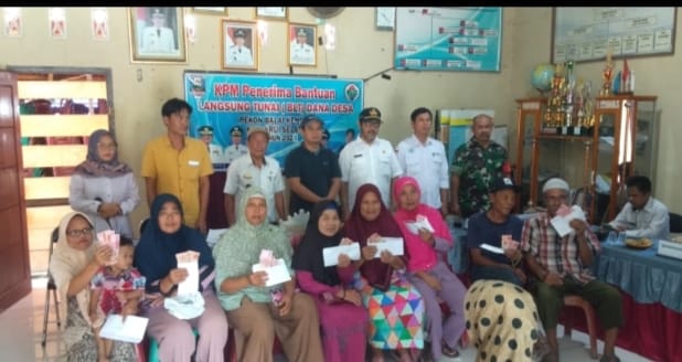 Pekon Balai Kencana Salurkan BLT-DD Tahap Dua Pekon Balai Kencana Salurkan BLT-DD Tahap Dua