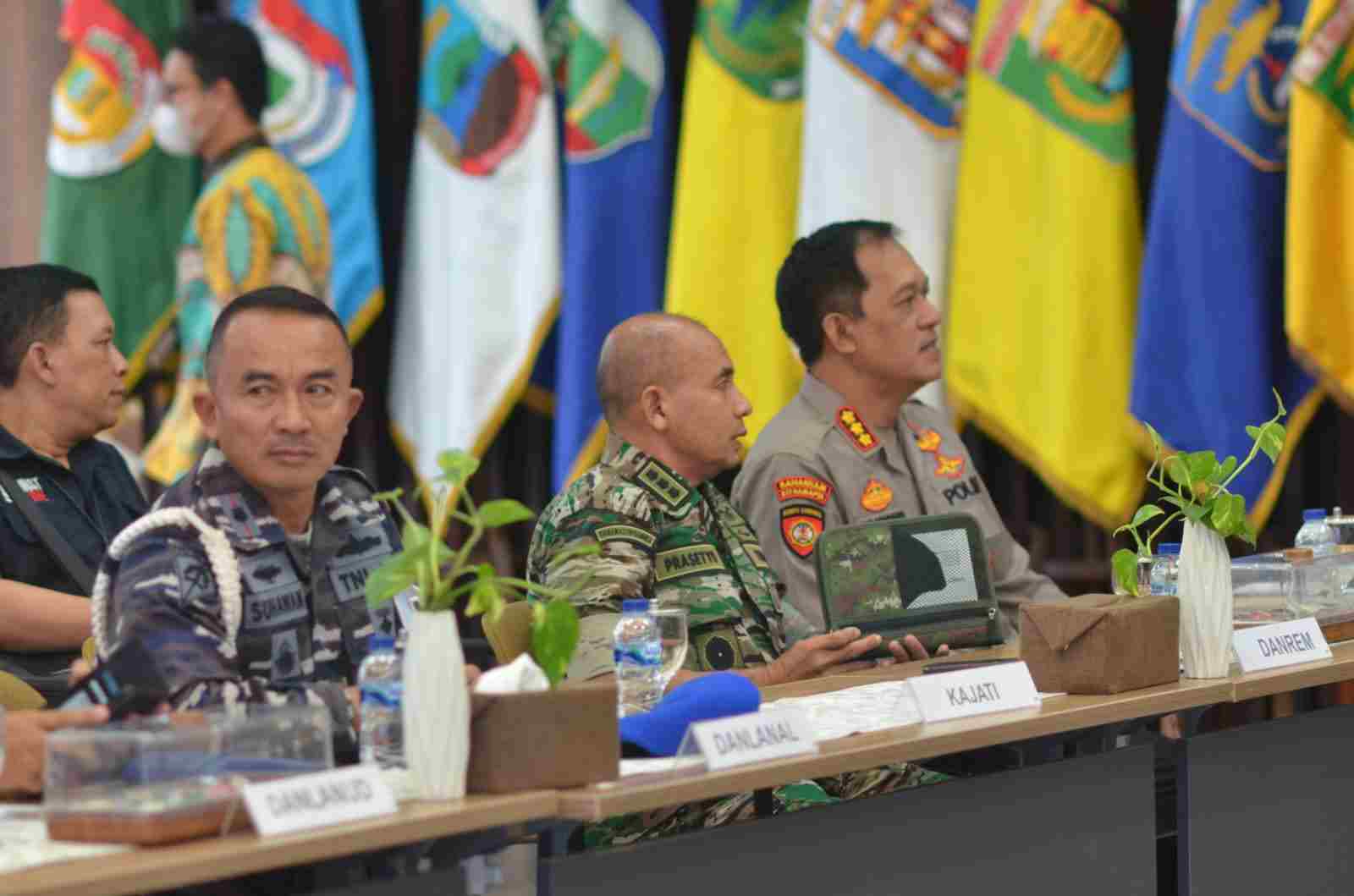 Korem 043/Gatam Siap Bantu Pemerintah Cegah Kebakaran Hutan dan Lahan di Lampung Korem 043/Gatam Siap Bantu Pemerintah Cegah Kebakaran Hutan dan Lahan di Lampung