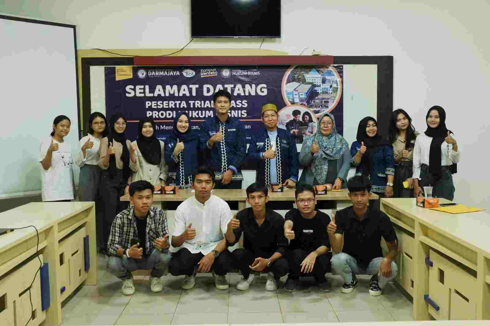 Prodi Hukum Bisnis IIB Darmajaya Gelar Trial Class kepada Calon Mahasiswa Baru Prodi Hukum Bisnis IIB Darmajaya Gelar Trial Class kepada Calon Mahasiswa Baru