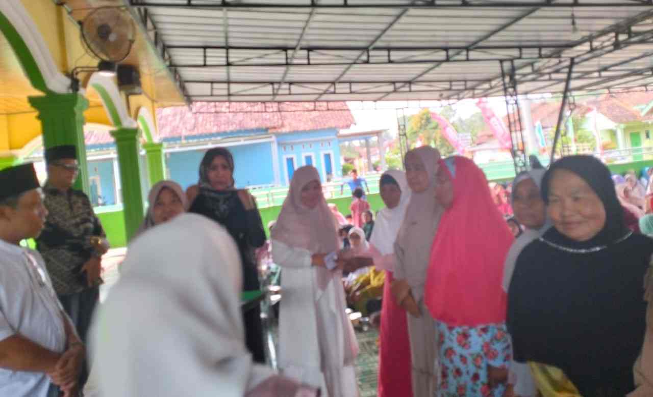 Anggota DPRD Pesawaran Hadiri Pengajian di Dusun III Desa Sukabanjar Anggota DPRD Pesawaran Hadiri Pengajian di Dusun III Desa Sukabanjar