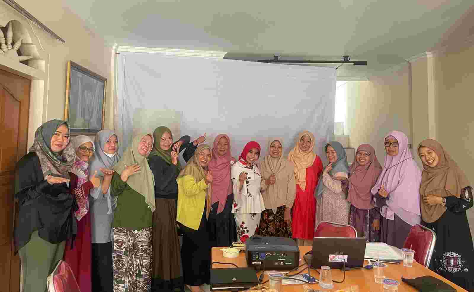 MW FORHATI Lampung Segera Luncurkan Buku MW FORHATI Lampung Segera Luncurkan Buku